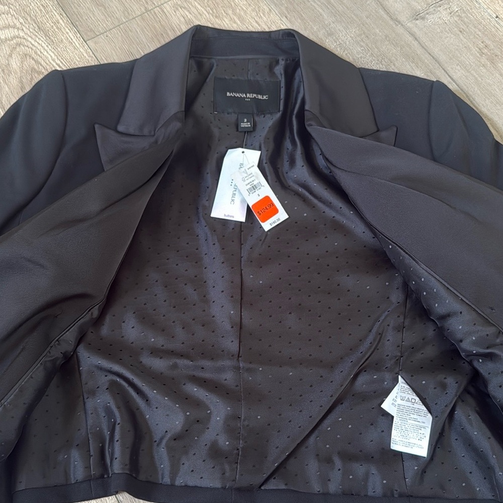 NWT Banana Republic Tuxedo Cropped Blazer - Picture 4 of 6
